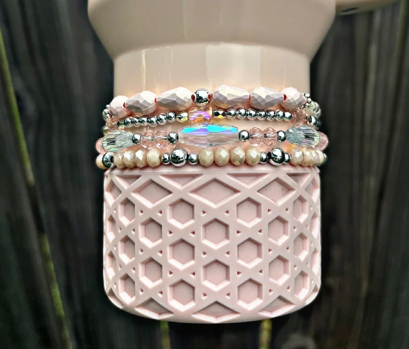 Tumbler Offers Glazed Donut Cup Bracelets